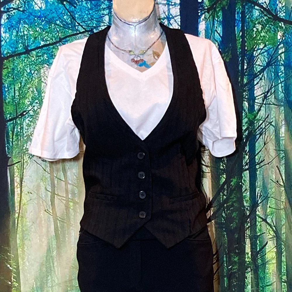 Black stretchy vest